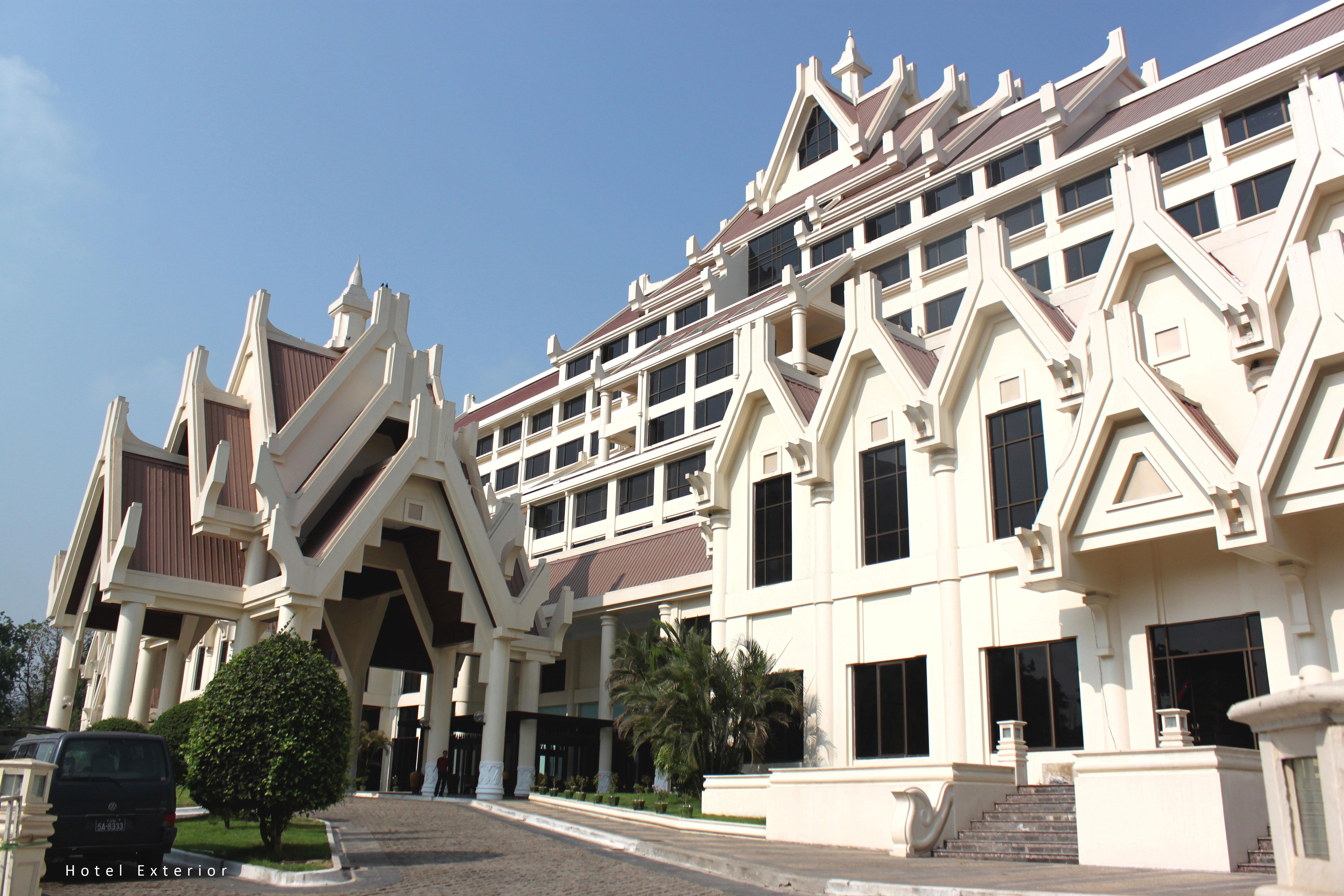 Rose Garden Hotel 5*
